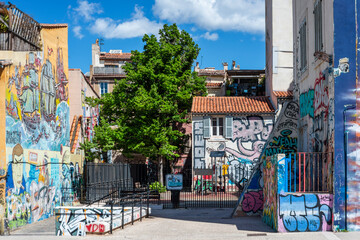 Place dans le quartier du Panier à Marseille