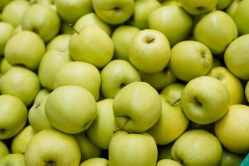 Green Apple in the box in grocery market