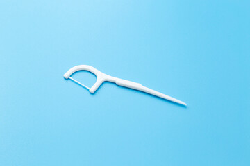 青背景にデンタルフロス