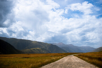Naklejka premium Mountain Road