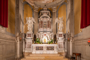 Fototapeta premium View of beautiful altar carved in marble inside church in the italian city called Padova