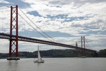 Naklejka premium Ponte 25 de ABril, Lisbon, Portugal