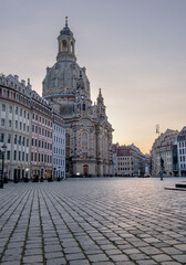 Obraz premium View of the church and old town. Frauenkirche in Dresden,Germany