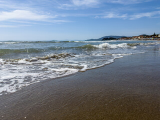 łagodne fale morza środziemnego