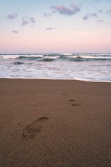 huellas en la playa 2