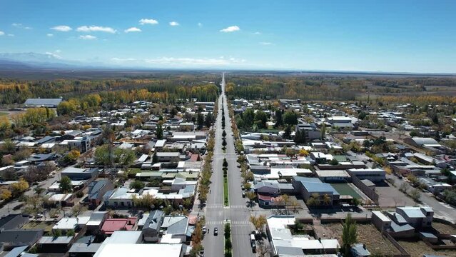 Aerial video of the City of Malarg&uuml;e, Mendoza, Argentina.