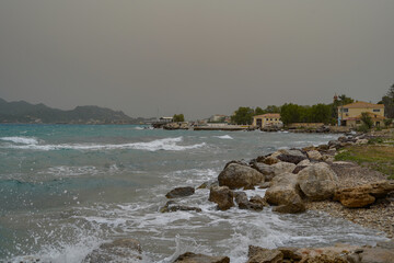 Kryoneri beach on a cloudy day