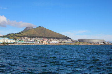 Fototapeta premium view of the sea and mountains