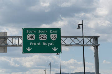 sign for US-340 South, US-522 South and VA-55 East to Front Royal