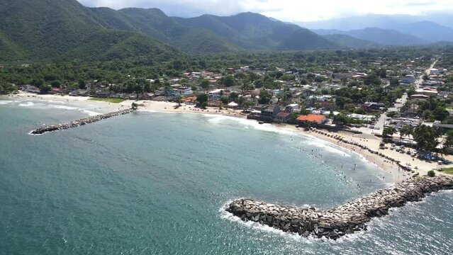 Bah&iacute;a De Cata Beach in VENEZUELA - Aragua