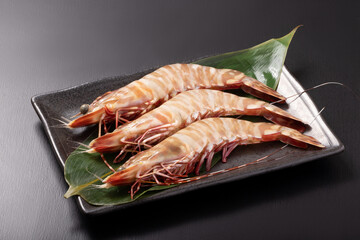 ［インドネシア産］天然　有頭海老