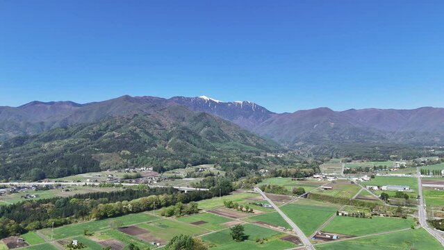 長野県伊那市、中央道小黒川PA付近からドローンで木曽山脈を撮影。
