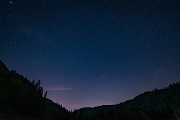 山と星空