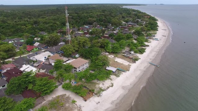 Ilha das Pe&ccedil;as, Ba&iacute;a de Paranagu&aacute;, Paran&aacute;, Brazil
