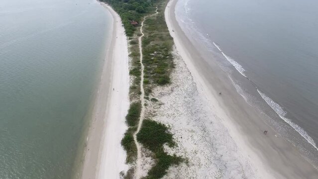 Praia do Istmo, Ilha do Mel - Paranagu&aacute;, Paran&aacute;, Brazil