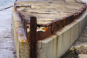 Obraz premium 北九州市にある軍艦防波堤の船体