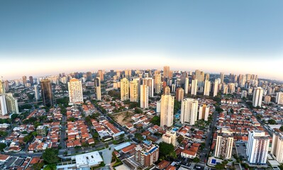 Fotos aéreas da região do Brooklin em São Paulo. Zona Sul, ao amanhecer, e também o skyline dos...