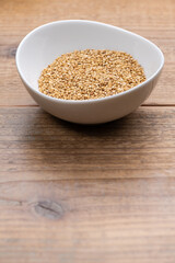 小皿に盛った胡麻