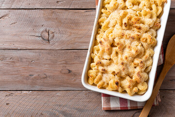 Mac and cheese with breadcrumbs