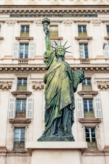 Fototapeta premium Statue de la Liberté sur la Promenade des Anglais à Nice