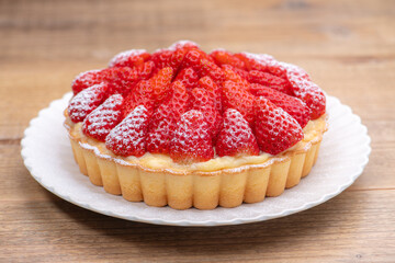 テーブルの上の苺タルト