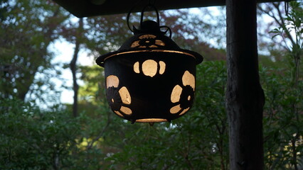 Linternas del salón de té Kichijoen, Japón.
