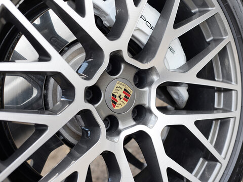 Porsche Macan GTS Diamond Cut Alloy Wheel