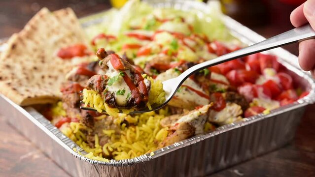 famous ameican halal food, chicken over rice