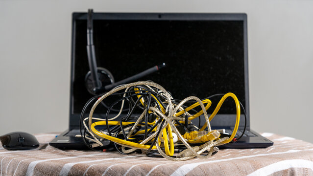 Fotograf&iacute;a conceptual de problemas t&eacute;cnicos en computaci&oacute;n y sistemas. Dificultades T&eacute;cnicas con la tecnolog&iacute;a