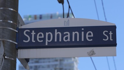Naklejka premium Street sign Stephanie Street in Toronto - TORONTO, CANADA - APRIL 15, 2024