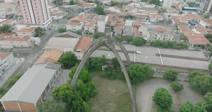 Curious to see Sorocaba from a different perspective? Check out our aerial video captured with a drone! Explore the city, and don't miss the chance to see the famous Aranha do Vergueiro from a whole n