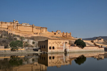 Obraz premium Jaipur, India: Amer Fort or Amber Fort. Amer Fort is known for its artistic style elements and is the principal tourist attraction in Jaipur.