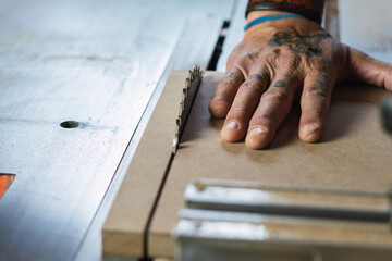 Man steals a wooden with a milling machine