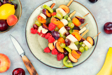 Fruit sweet kebabs.