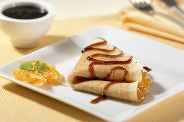 CREP DE MERMELADA DE NARANJA CON SIROPE