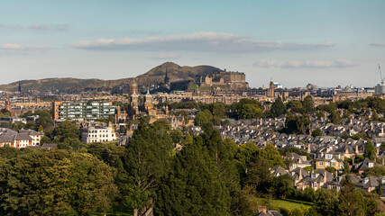 Fototapeta premium Edinburgh City rooftop panorama to Castle Scott Monument and Arthur's Seat