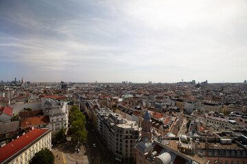 Fototapeta premium Blick über Wien vom Restaurant 360 Grad Ocean Sky Wien