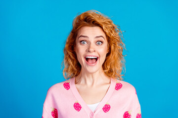 Photo portrait of attractive young woman amazed face dressed stylish pink clothes isolated on blue color background