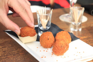 Dutch snack: Bitterballen