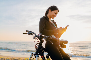 woman doing sports in morning