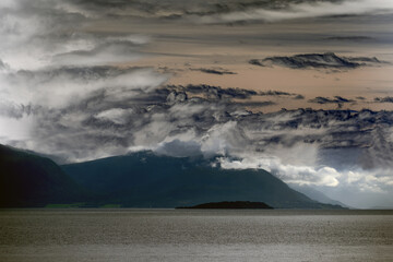 Obraz premium sunrise over the sea