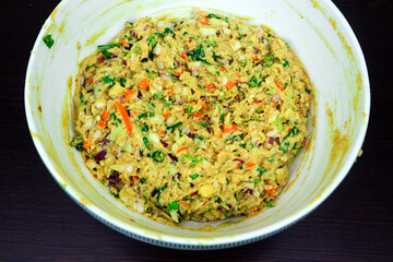 Golden-crisp vegetable cutlets and delicious vegetable pakoras are made with freshly chopped vegetables. It is fun and tasty to eat