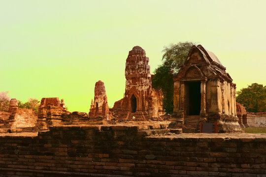 Ruins of Buddhist ancient shikhara, dagoba, stupa in southern Thailand, Ayutthaya. The ancient capital of the kingdom of Ayutthaya, which preceded Siam, 14th century