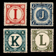 Obraz premium Vintage postal stamp alphabet with capital letters and digits - letter I-L