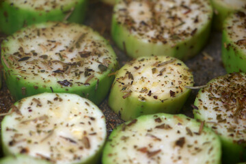 Braten von Zucchini