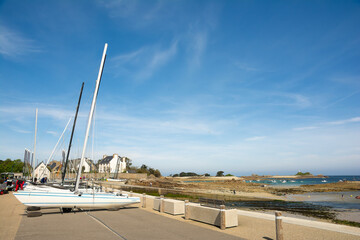 Bateaux et école de voiles en Bretagne