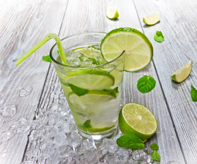 Refreshing mojito cocktail on ice