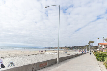 Obraz premium Pierre On Beach Ocean Middle