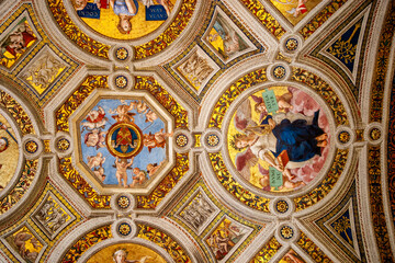 ceilings Raphael Rooms © markrhiggins