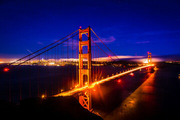 Fototapeta na wymiar Majestic golden gate bridge at night